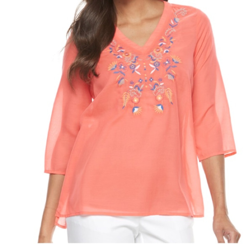 NWT Dana Buchman Embroidered V-Neck Shirt SZ M